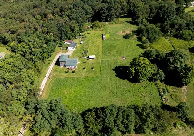 Photo 4 of Single family home for sale at 944 Mill Rd, Loudonville, OH 44842 | MLS# 5240434 | Listing updated on 2026-08-29