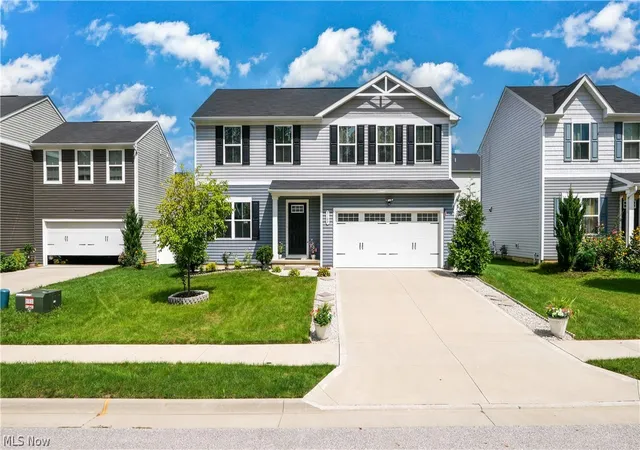 Single family home for sale at 3189 Sunny Brook Dr, Akron, OH 44312 | MLS# 5240095