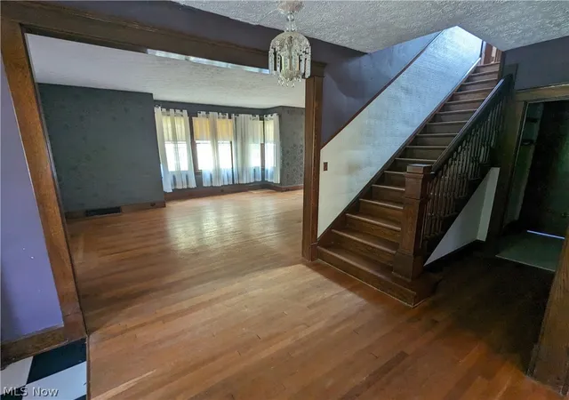 Photo 4 of Single family home for sale at 616 East Ave, Elyria, OH 44035 | MLS# 5240713 | Listing updated on 2026-08-29