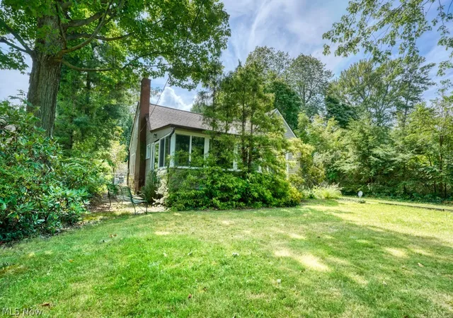 Photo 2 of Single family home for sale at 37724 Lake Shore Blvd, Eastlake, OH 44095 | MLS# 5240800 | Listing updated on 2026-08-29