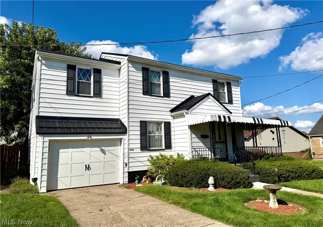 Photo 3 of Single family home for sale at 1201 Courtland Road, Weirton, WV 26062 | MLS# 5240795 | Listing updated on 2026-09-01