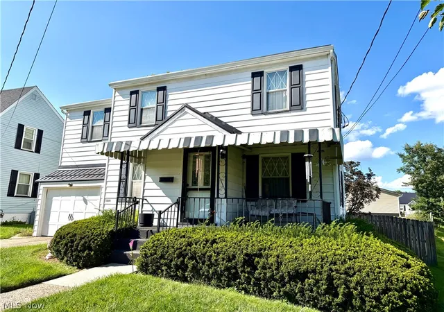 Photo 3 of Single family home for sale at 1201 Courtland Road, Weirton, WV 26062 | MLS# 5240795 | Listing updated on 2026-09-01