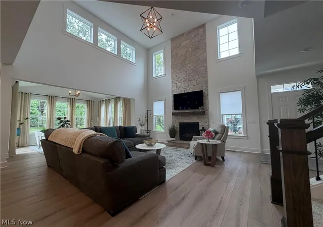 Photo 4 of Townhouse for sale at 516 Port Side Dr, Avon Lake, OH 44012 | MLS# 5240811 | Listing updated on 2026-08-29