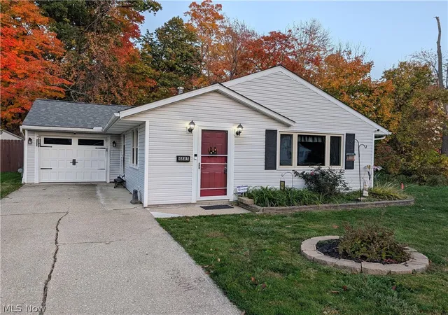 Single family home for sale at 4885 Robinwood Dr, Mentor, OH 44060 | MLS# 5240812