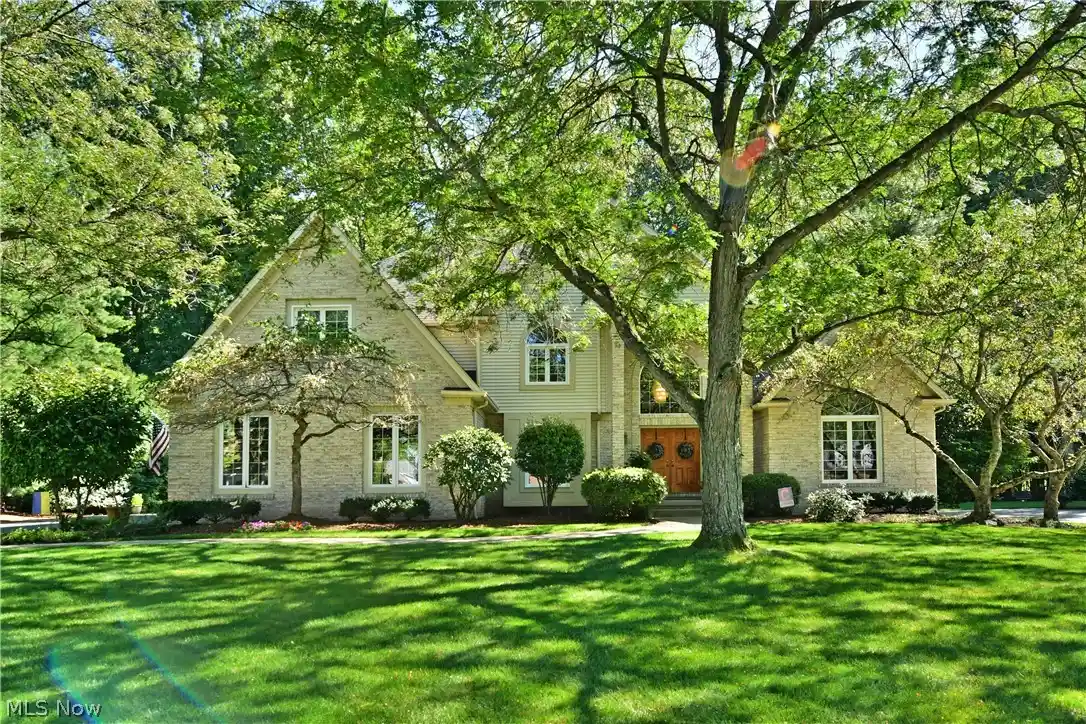 Photo 1 of Single family home for sale at 1925 Brittainy Oaks Trl Ne, Warren, OH 44484 | MLS# 5240762 | Listing updated on 2026-10-27