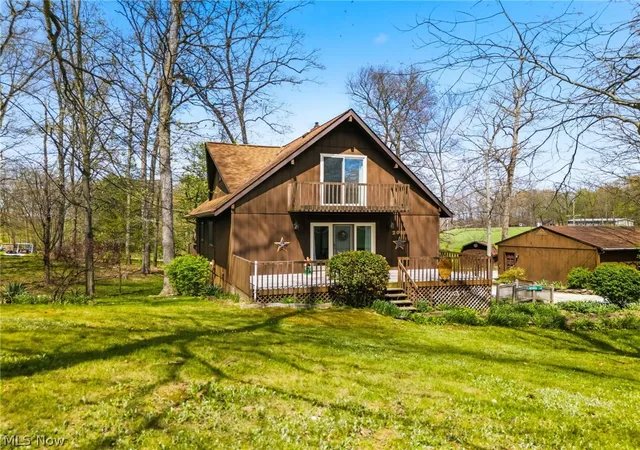 Photo 2 of Single family home for sale at 2081 Waynesburg Rd Nw, Carrollton, OH 44615 | MLS# 5240848 | Listing updated on 2026-10-03
