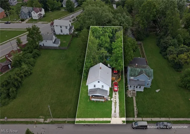 Photo 3 of Single family home for sale at 317 Altamont Ave, Mansfield, OH 44902 | MLS# 5239127 | Listing updated on 2026-08-31