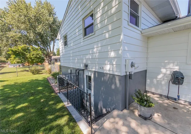 Photo 3 of Sale Pending at 110 Birchwood Dr, Sandusky, OH 44870 | MLS# 5240907 | Listing updated on 2026-09-01