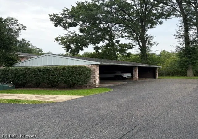 Photo 26 of Condo for sale at 369 Quarry Ln #C, Warren, OH 44483 | MLS# 5240945 | Listing updated on 2026-08-31
