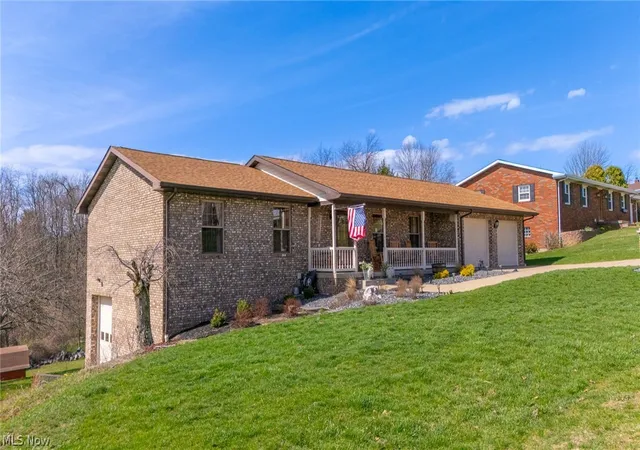 Photo 2 of Single family home for sale at 69900 The Meadows, Saint Clairsville, OH 43950 | MLS# 5240963 | Listing updated on 2026-08-31