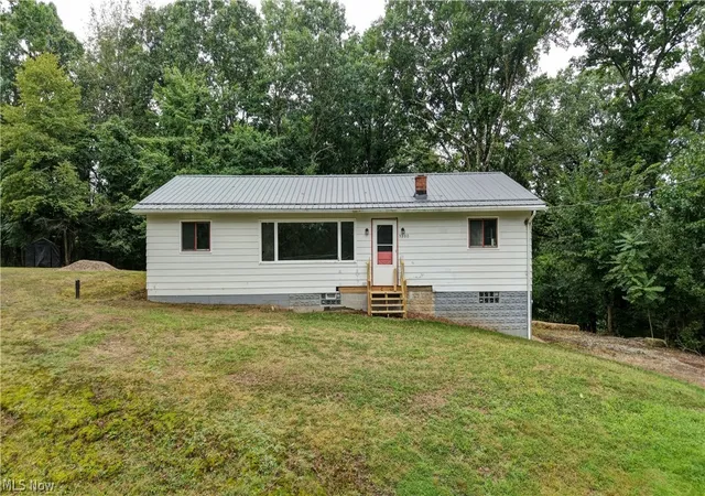 Photo 1 of Sale Pending at 5300 Greenridge Rd, New Philadelphia, OH 44663 | MLS# 5237818 | Listing updated on 2026-09-30