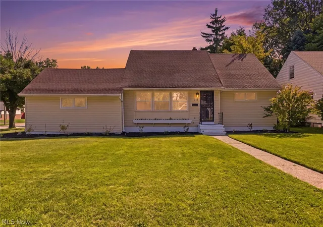 Photo 1 of Single family home for sale at 315 Greenvale Rd, Cleveland, OH 44121 | MLS# 5240803 | Listing updated on 2026-10-28