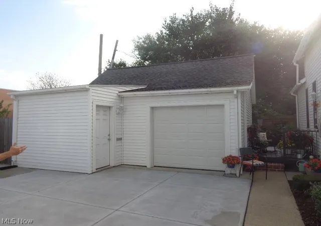 Listing Photo 5 - Condo for sale in building located at 3127 Fulton Rd, Cleveland, OH 44109