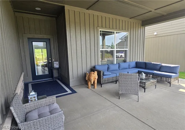 Listing Photo 4 - Condo for sale in building located at 6029 Coventry Cir, Huron, OH 44839