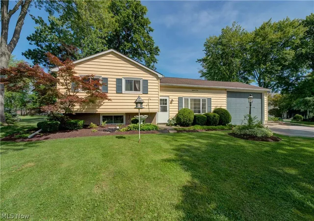 Single family home for sale at 1804 W 44th Street, Lorain, OH 44053 | MLS# 5211048