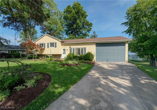 Photo 2 of Single family home for sale at 1804 W 44th Street, Lorain, OH 44053 | MLS# 5211048 | Listing updated on 2026-09-01