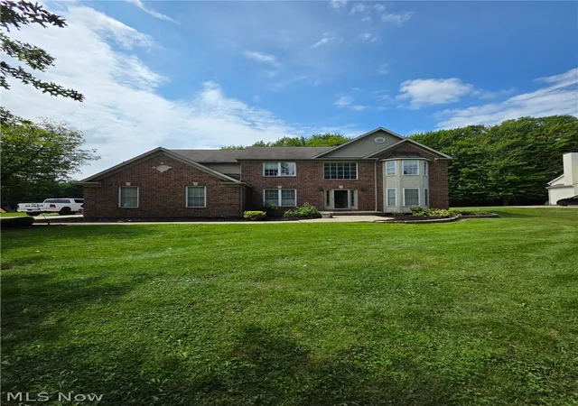 Single family home for sale at 7764 Oak Meadow Dr, Hudson, OH 44236 | MLS# 5241164
