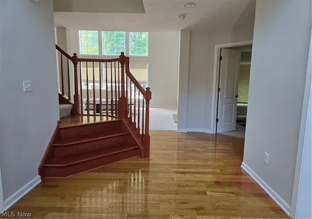 Photo 2 of Single family home for sale at 7764 Oak Meadow Dr, Hudson, OH 44236 | MLS# 5241164 | Listing updated on 2026-08-31