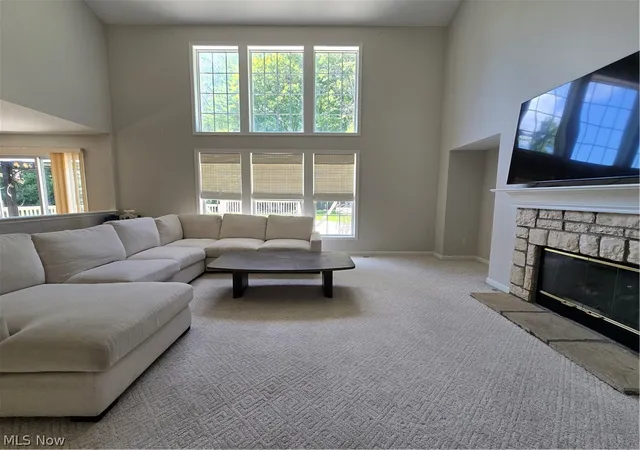 Photo 3 of Single family home for sale at 7764 Oak Meadow Dr, Hudson, OH 44236 | MLS# 5241164 | Listing updated on 2026-08-31
