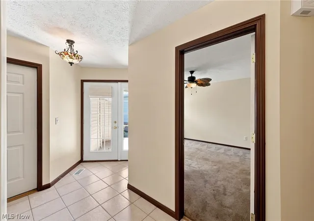 Photo 5 of Condo for sale at 37 Community Dr, Avon Lake, OH 44012 | MLS# 5240791 | Listing updated on 2026-08-31