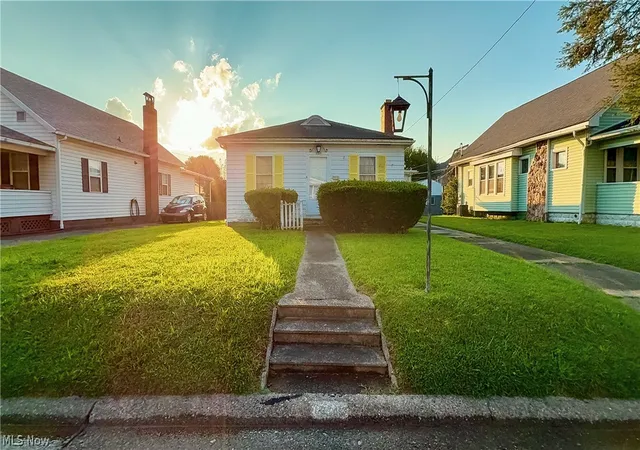 Photo 1 of Sale Pending at 3305 3rd Avenue, Vienna, WV 26105 | MLS# 5240964 | Listing updated on 2026-09-01