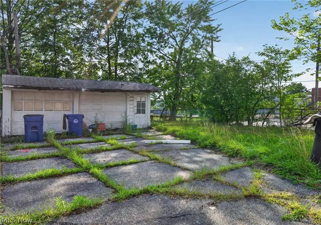 Photo 3 of House for sale at 1646 Burgess Rd, Cleveland, OH 44112 | MLS# 5240408 | Listing updated on 2026-08-31