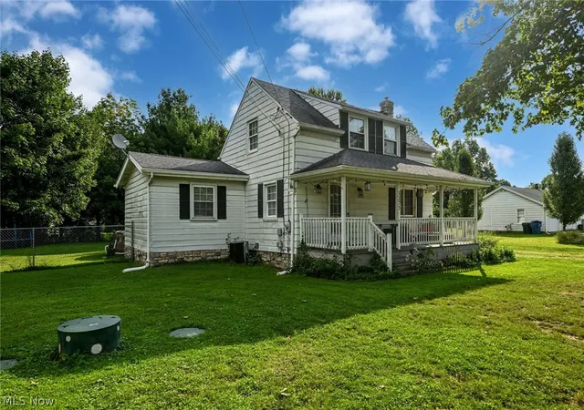 Photo 2 of Single family home for sale at 3277 Mayfair Rd, Green, OH 44312 | MLS# 5240895 | Listing updated on 2026-09-01