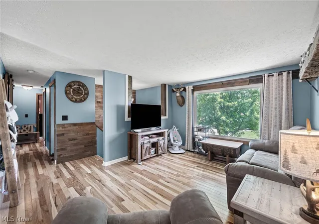 Photo 3 of Single family home for sale at 2142 Tarragon Dr, West Salem, OH 44287 | MLS# 5241229 | Listing updated on 2026-09-01