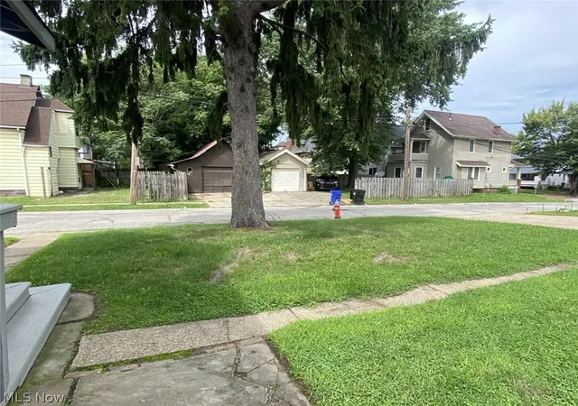 Photo 3 of Single family home for sale at 2918 Tampa Ave, Cleveland, OH 44109 | MLS# 5239506 | Listing updated on 2026-09-22