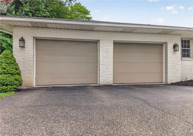 Photo 3 of Single family home for sale at 8537 Central Rd NW, Strasburg, OH 44680 | MLS# 5240363 | Listing updated on 2026-09-28