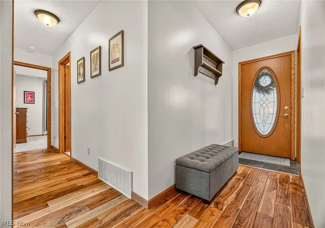 Photo 4 of Single family home for sale at 8537 Central Rd NW, Strasburg, OH 44680 | MLS# 5240363 | Listing updated on 2026-09-28