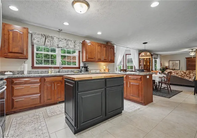 Photo 5 of Single family home for sale at 18574 State Route 57, Grafton, OH 44044 | MLS# 5240930 | Listing updated on 2026-09-01