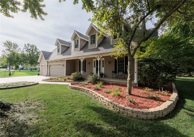 Photo 2 of Single family home for sale at 32263 Plumbrook Ct, Avon Lake, OH 44012 | MLS# 5241186 | Listing updated on 2026-09-01