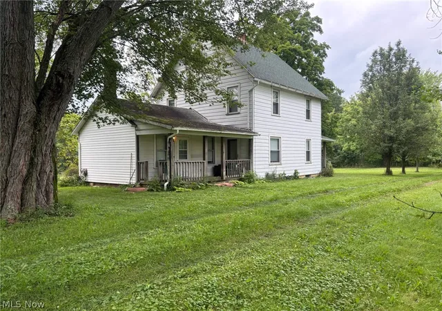 Photo 2 of Sale Pending at 21815 Courtney Rd, Alliance, OH 44601 | MLS# 5241378 | Listing updated on 2026-09-16