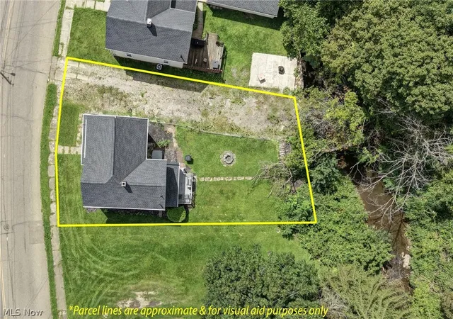 Photo 2 of Single family home for sale at 1126 Tremont Ave Se, Massillon, OH 44646 | MLS# 5241400 | Listing updated on 2026-09-01