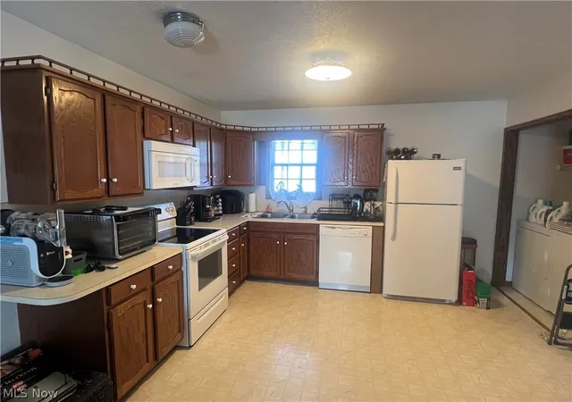 Listing Photo 3 - Condo for sale in building located at 127 E Adams St, Millersburg, OH 44654 - Unit #B4