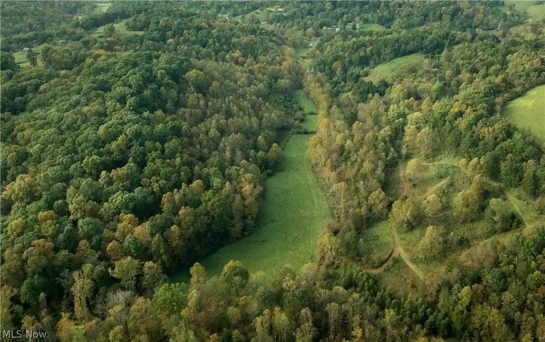 Photo 1 of Land for sale at 0 Farm View Dr, Parkersburg, WV 26101 | MLS# 5241911 | Listing updated on 2026-10-19