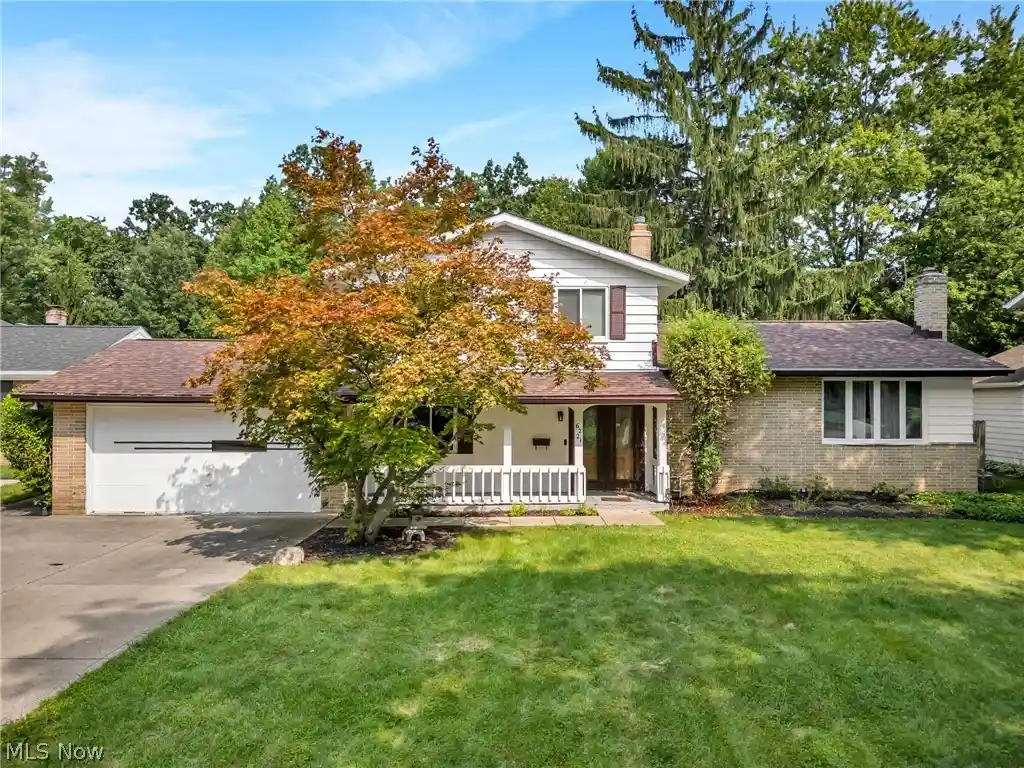 Photo 1 of Single family home for sale at 6221 Brighton Dr, North Olmsted, OH 44070 | MLS# 5240415 | Listing updated on 2026-10-28
