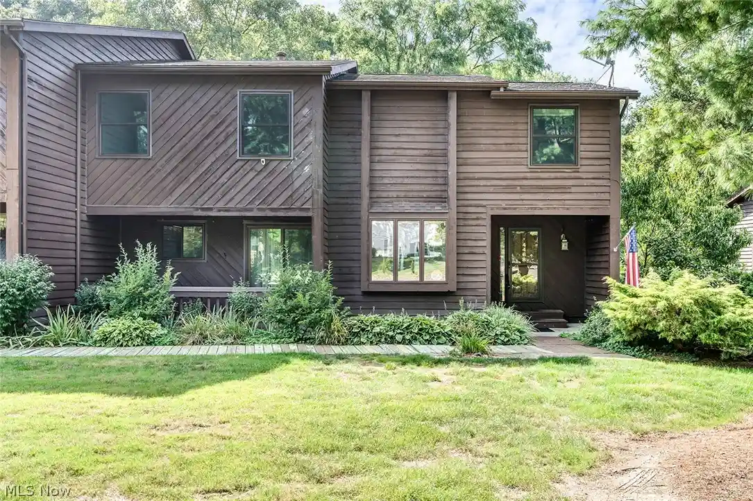 Photo 1 of Condo for sale at 4468 Devonshire Dr #c, Youngstown, OH 44512 | MLS# 5240877 | Listing updated on 2026-10-29