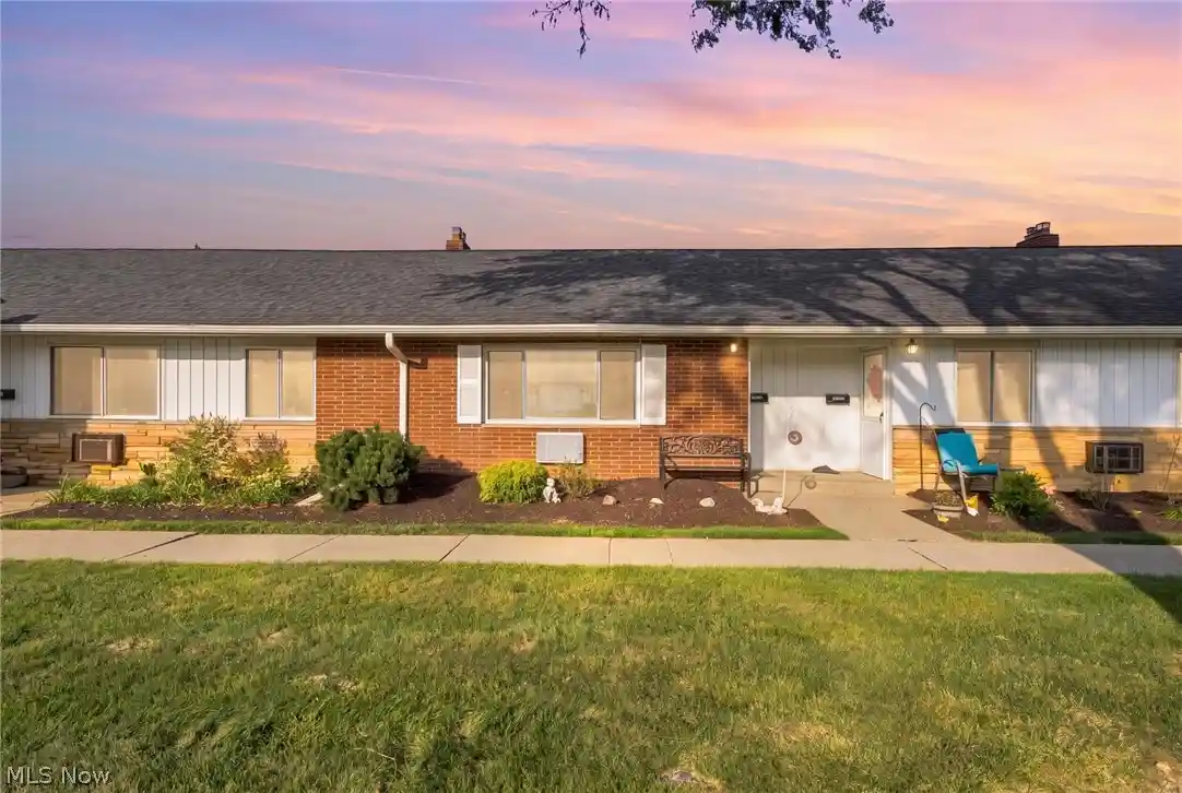Photo 1 of Sale Pending at 5651 Broadview Rd #B5, Cleveland, OH 44134 | MLS# 5241845 | Listing updated on 2026-10-25