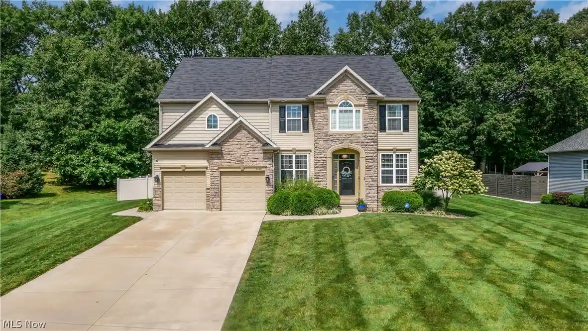 Photo 1 of Single family home for sale at 2160 Hunting Valley Ln, Streetsboro, OH 44241 | MLS# 5241935 | Listing updated on 2026-10-12