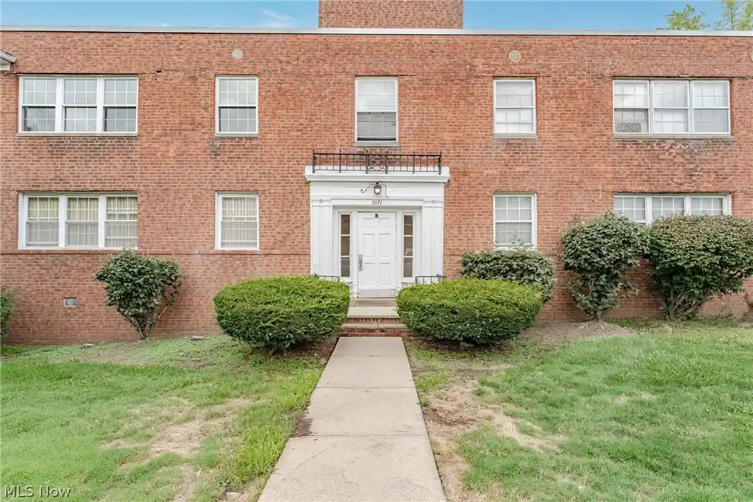 Condo for sale at 3271 Warrensville Ctr Rd #8B, Shaker Heights, OH 44122 | MLS# 5240607