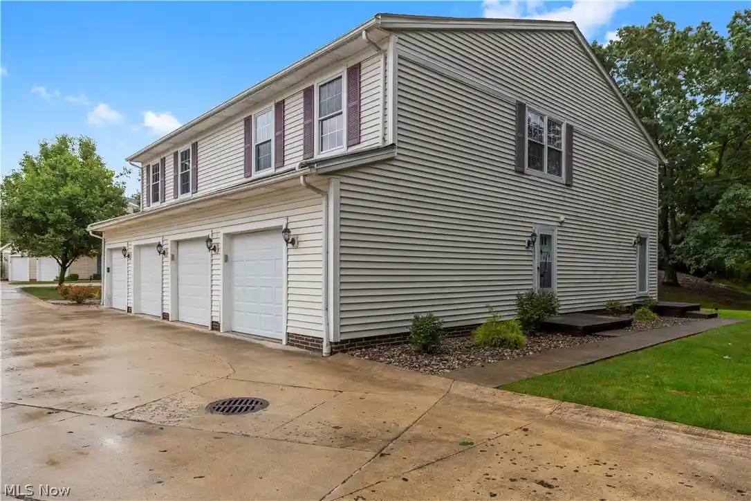Photo 1 of Condo for sale at 9995 Independence Dr #8B, North Royalton, OH 44133 | MLS# 5242527 | Listing updated on 2026-10-22