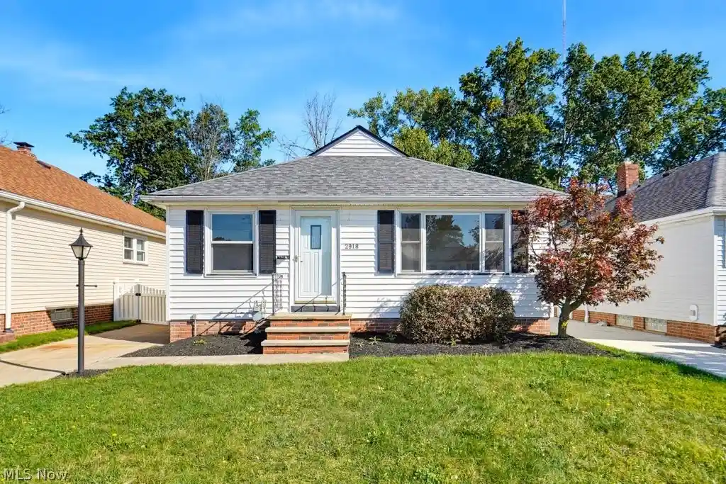 Photo 1 of Single family home for sale at 2918 Park Dr, Cleveland, OH 44134 | MLS# 5241627 | Listing updated on 2026-10-09
