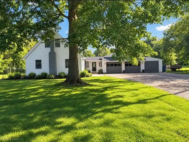 Single family home for sale at 10484 Knowlton Rd, Garrettsville, OH 44231 | MLS# 5241624