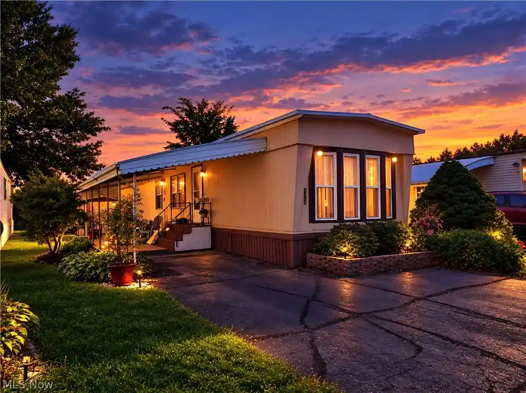 Photo 1 of Sale Pending at 105 Virginia Ave, Elyria, OH 44035 | MLS# 5242898 | Listing updated on 2026-10-14