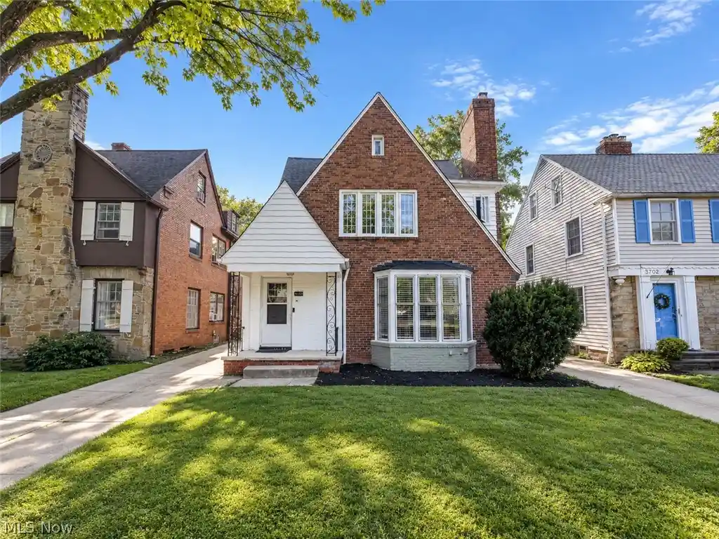 Photo 1 of Sale Pending at 3706 Gridley Rd, Shaker Heights, OH 44122 | MLS# 5242886 | Listing updated on 2026-09-18