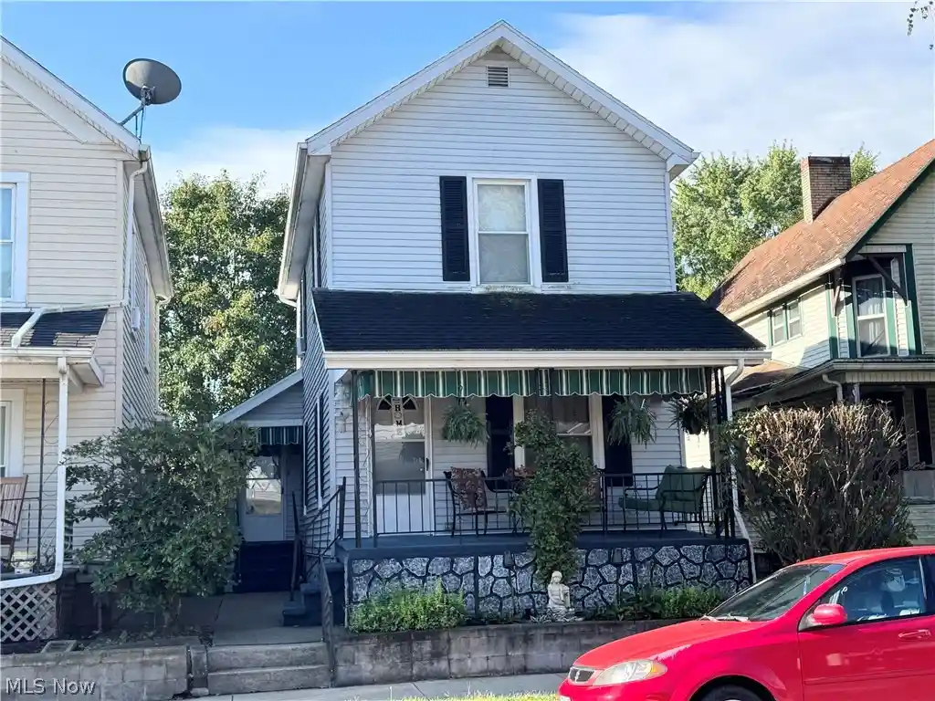 Single family home for sale at 314 W 3rd Street, Uhrichsville, OH 44683 | MLS# 5243033