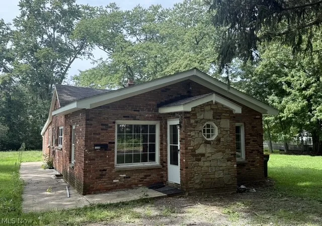 Photo 1 of Single family home for sale at 8308 Bellflower Rd, Mentor, OH 44060 | MLS# 5243177 | Listing updated on 2026-10-29