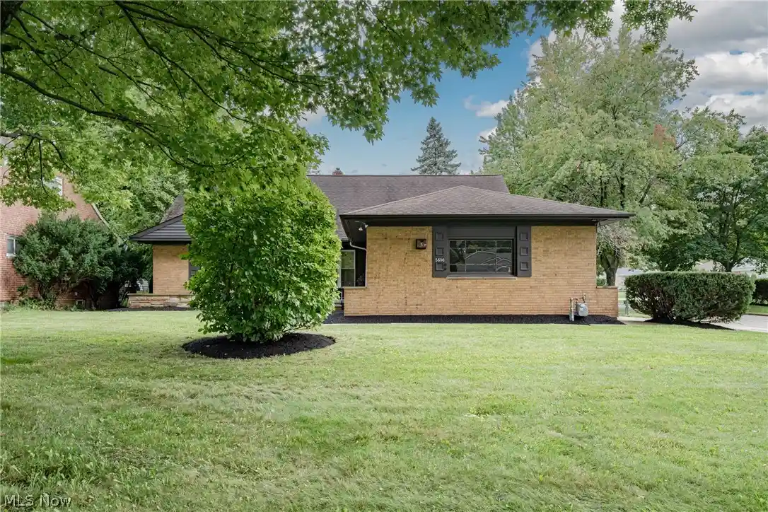 Photo 1 of Single family home for sale at 5680 Alberta Dr, Cleveland, OH 44124 | MLS# 5243150 | Listing updated on 2026-10-13